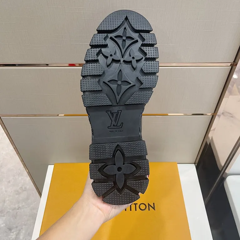 Louis Vuitton Shoe 